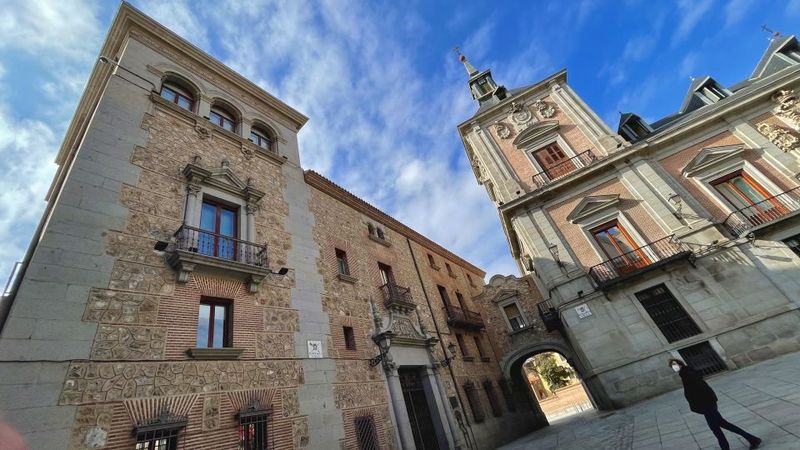 Madrid: Royal Palace Skip-the-Line Guided Tour - Who This Tour Suits Best (And Who Might Skip It)
