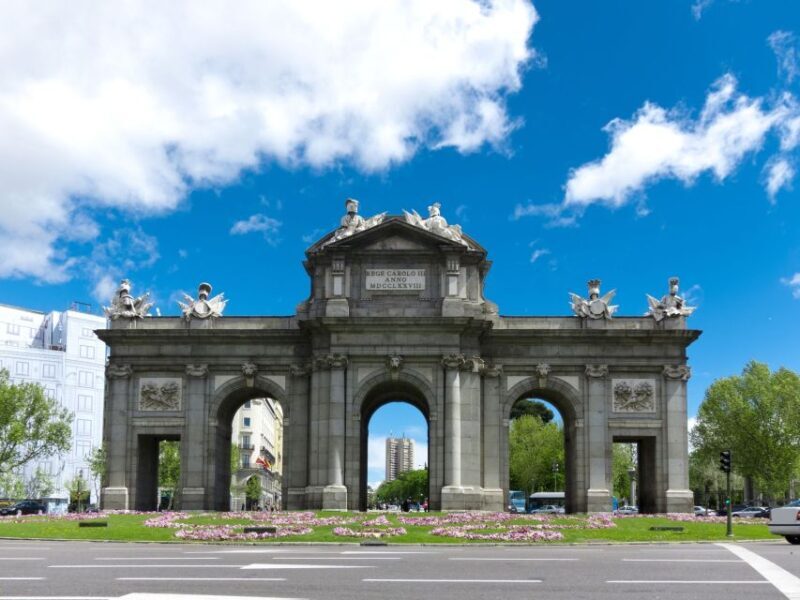 Madrid: El Retiro Park & City Sightseeing Audio Tour - Detailed Breakdown of the Experience