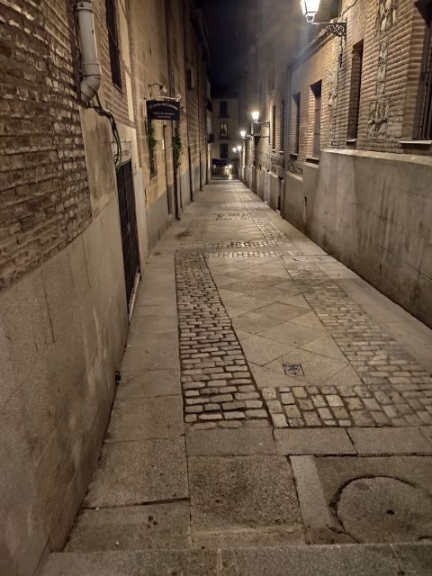 Madrid: Enchanted Evening Walking Tour in Spanish - FAQs