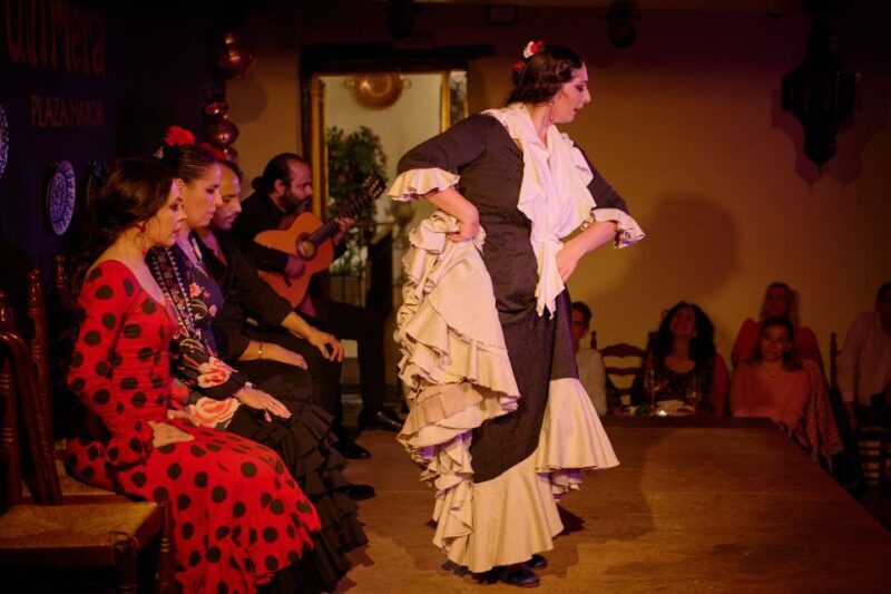 Madrid: Flamenco Show La Quimera with Drinks & Dinner Option - The Experience: What to Expect at La Quimera