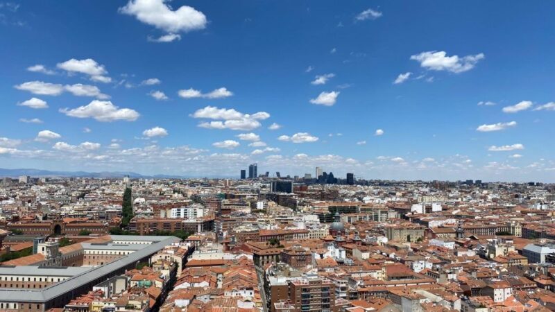 Madrid: Gran Vía Rooftops and Architecture Tour - Key Points
