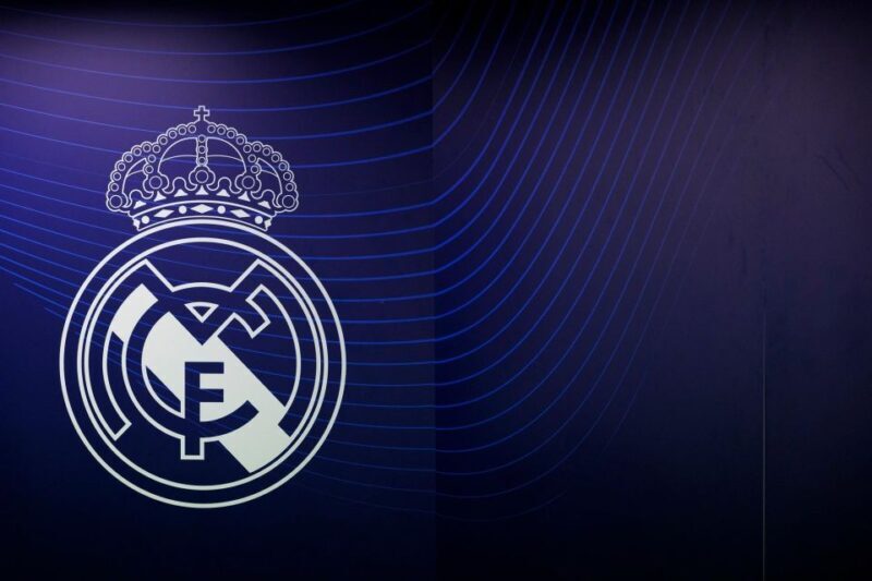 Madrid: Guided Tour of Bernabéu Stadium - Tour Duration and Group Size