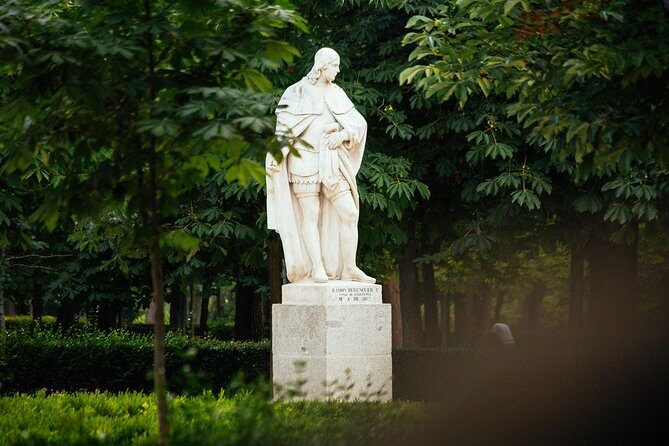 Madrid Highlights and Hidden Gems Private Tour with a Guide - Who Is This Tour Best For?