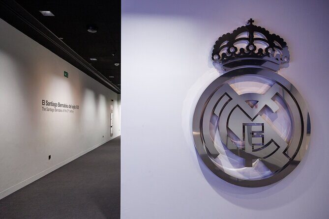 Madrid Highlights Tour with Santiago Bernabeu Stadium Entrance - Wrapping It Up
