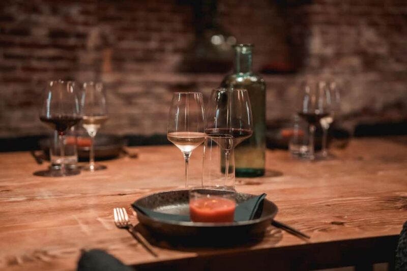 Madrid: Local tapas tour with private sit down dinner! - Key Points