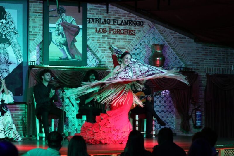 Madrid: Los Porches Flamenco Show with Tapas and Wine Ticket - What to Expect During the Flamenco Show