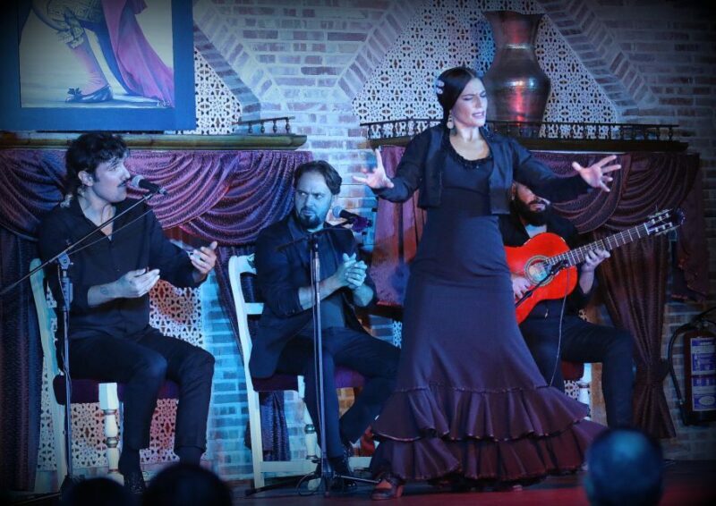 Madrid: Los Porches Flamenco Show with Tapas and Wine Ticket - FAQs