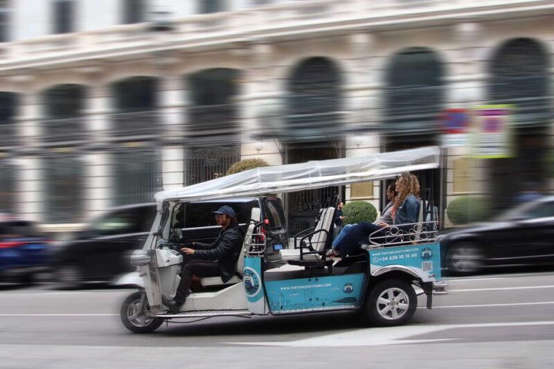 Madrid: Make your own 60 minutes tuk tuk tour - Key Points