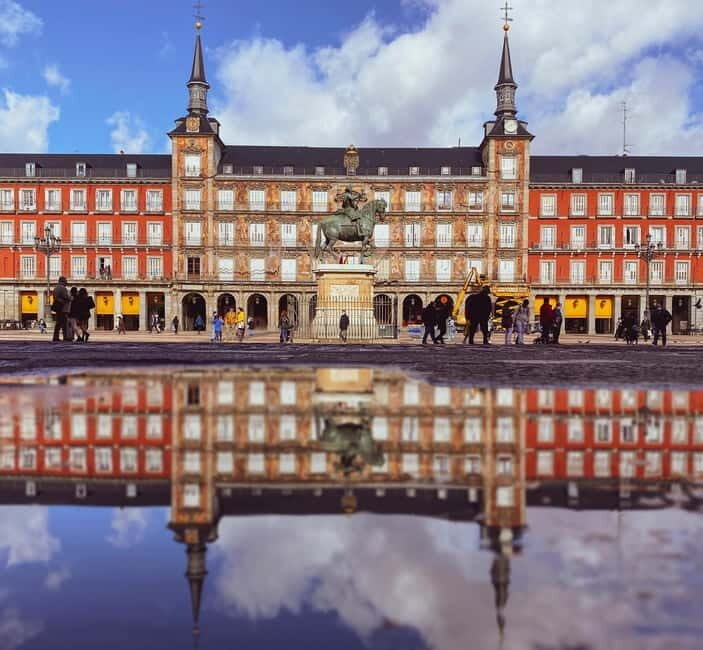 Madrid Mysteries and Legends Tour in ITALIAN - Key Points