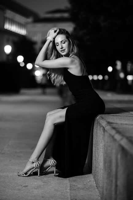 Madrid: Night Photoshoot with a Professional Photographer - Key Points