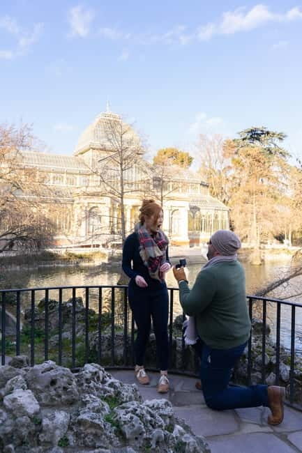 Madrid: Photoshoot for couples - What to Expect During the Photoshoot