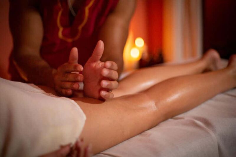 Madrid - Plaza Mayor: Bath and Relaxing Massage - Key Points