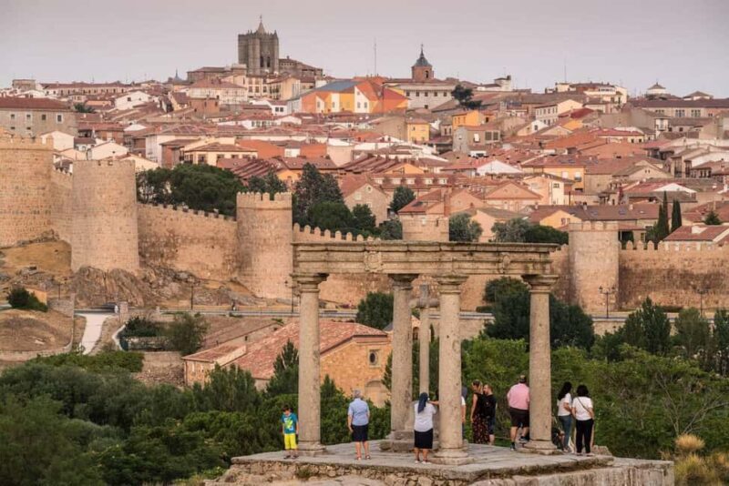 Madrid: Private Ávila & La Mancha Windmills Day Trip - Key Points