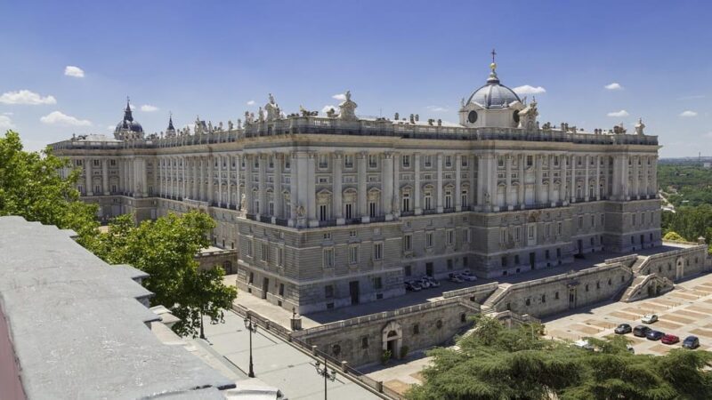 Madrid: Private Full-Day Tour Fully Flexible with a Local - Key Points