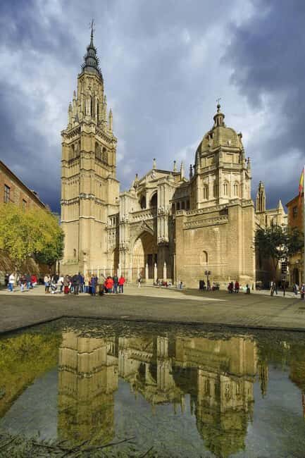 Madrid: Private Valley of the Fallen & Toledo City Day Trip - Exploring Toledo: Medieval Charm and Cultural Crossroads