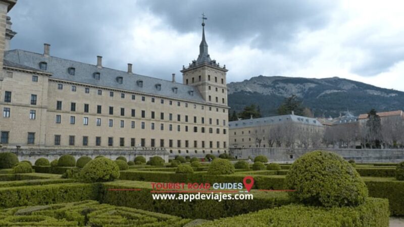 Madrid: Private Walking Tour 4 hours with Royal Palace - Practical Tips for Your Tour