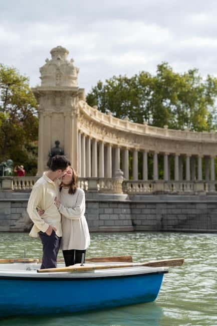 Madrid: Professional photoshoot in the Retiro park - Who Will Love This Experience?