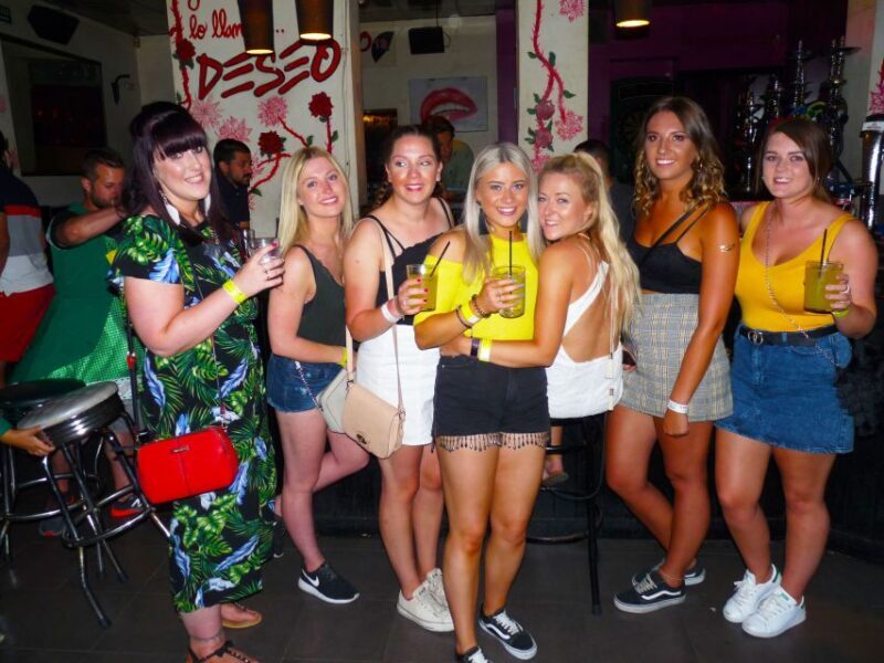 Madrid: Pub Crawl Madrid Running since 2005 Bar Exploration - Key Points