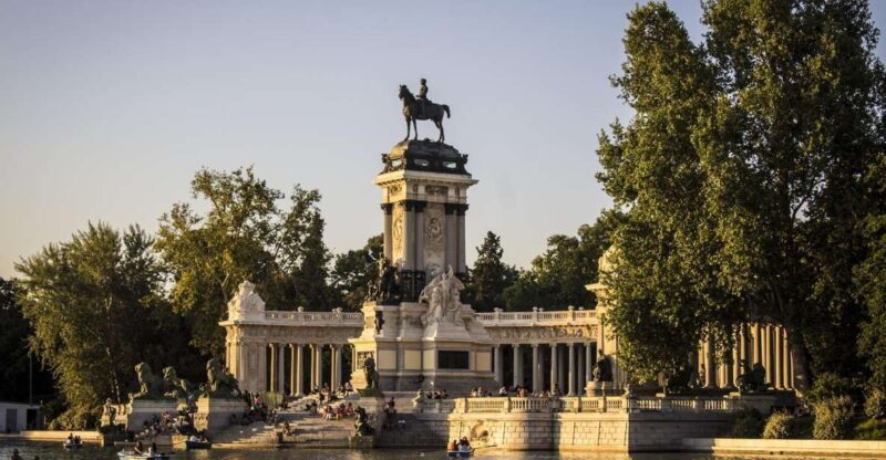 Madrid: Retiro Park Guided Tour and Tapas Tasting - Who Is This Tour Best For?