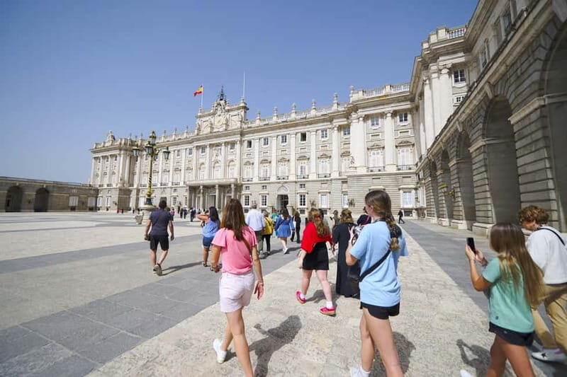 Madrid: Royal Palace Expert Guided Tour with Skip-the-Line - Key Points