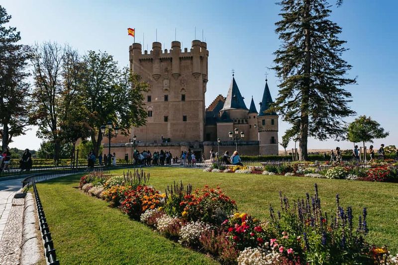 Madrid: Toledo & Segovia Tour w/ Cathedral, Alcazar & Lunch - Segovia Cathedral: Late Gothic Beauty in Plaza Mayor