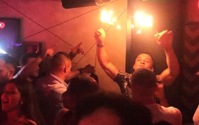 Madrid: Top Pub Crawl with Drinks and Free Nightclub Entry - The Details of the Tour