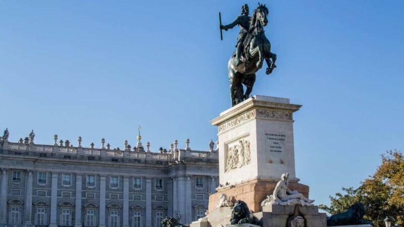 Madrid: Walking Tour about the Golden Century - Key Points: