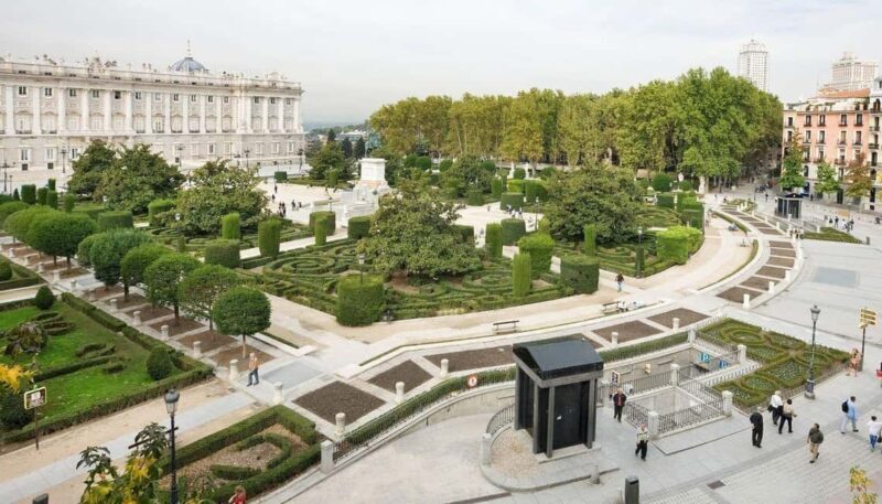 Madrid: Walking Tour about the Golden Century - The Experience You Get