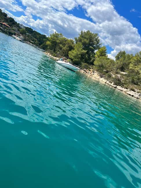 Magnific blue lagoon, speed boat water, wine&towels included - What Is This Tour All About?