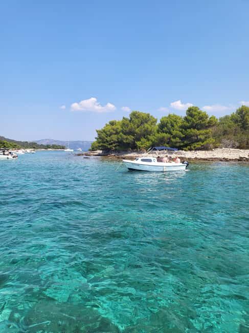 Magnific blue lagoon,speed boat towels included - Practical Details: What’s Included and What to Bring