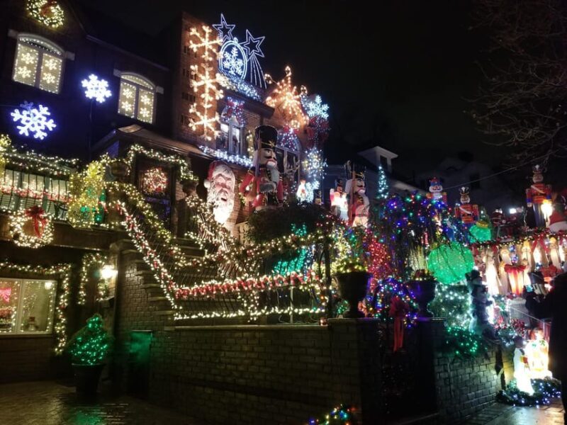 Magnificent Christmas Lights Tour of Dyker Heights Brooklyn - Final Thoughts: Who Is This Tour For?