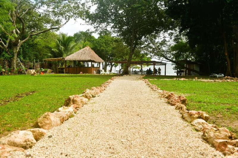 Mahahual: Chacchoben Mayan Ruins and Seven Color Lagoon Trip - Practical Details and Experience Tips