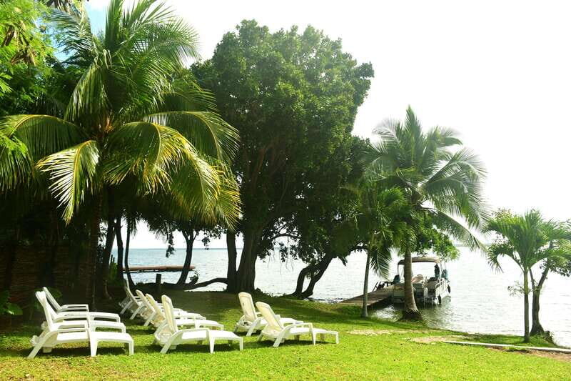 Mahahual: Chacchoben Mayan Ruins and Seven Color Lagoon Trip - Authentic Traveler Feedback