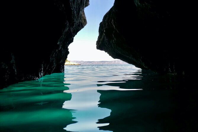 Makarska: 3-Island Speedboat Tour with Cave and Blue Lagoon - Who Should Consider This Tour?