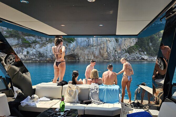 Makarska: 4-Island Speedboat Tour - town Hvar & Pakleni Islands - FAQ