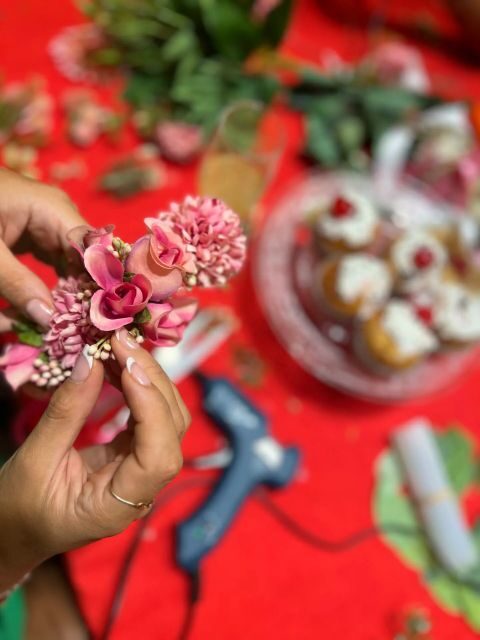 Make a traditional "tocado" sevillano - FAQs