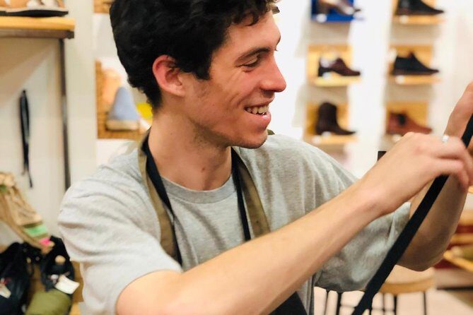 Make Authentic Espadrilles in Seville - Authenticity and Authentic Experience