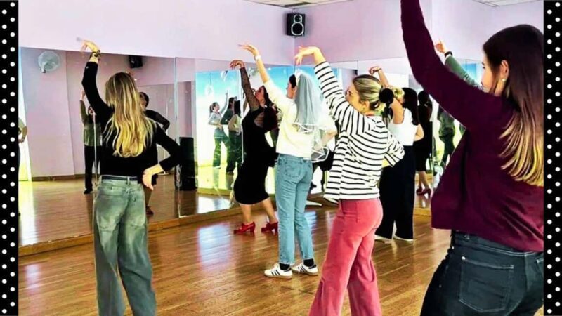 Málaga: 1-Hour Flamenco Dance Class with a Spanish Teacher - Authentic Flamenco Without the Fluff