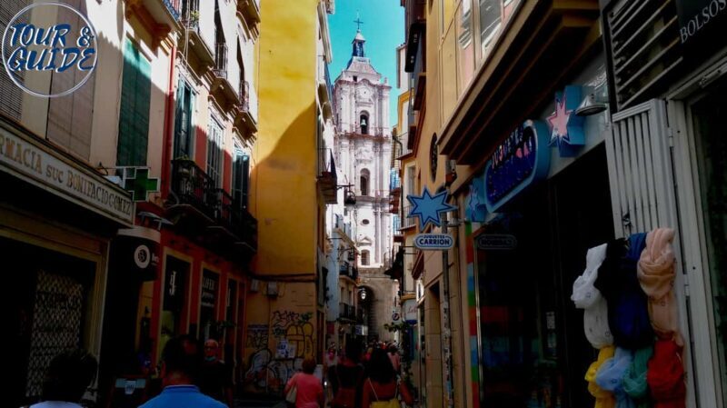 Málaga: 2h Walking Historical TourArt, Culture and Legends - Who Should Consider This Tour?