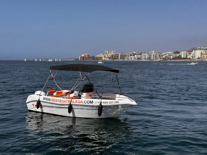 Malaga: Boat rental without license - Suitability and Limitations