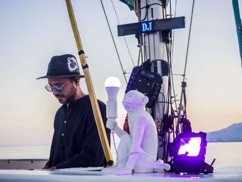 Malaga: Catamaran Sunset or Night Cruise w/ Live DJ & Drink - Final Thoughts: Who Is This Cruise Perfect For?