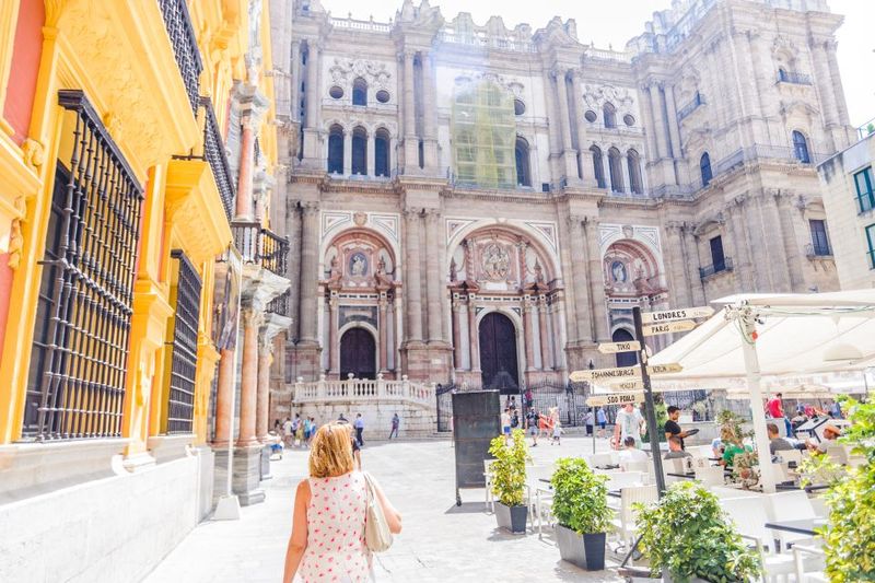 Malaga: City Sightseeing Hop-On Hop-Off Bus Tour - What you get with Iconic vs Essential Experience (so you don’t overbuy)