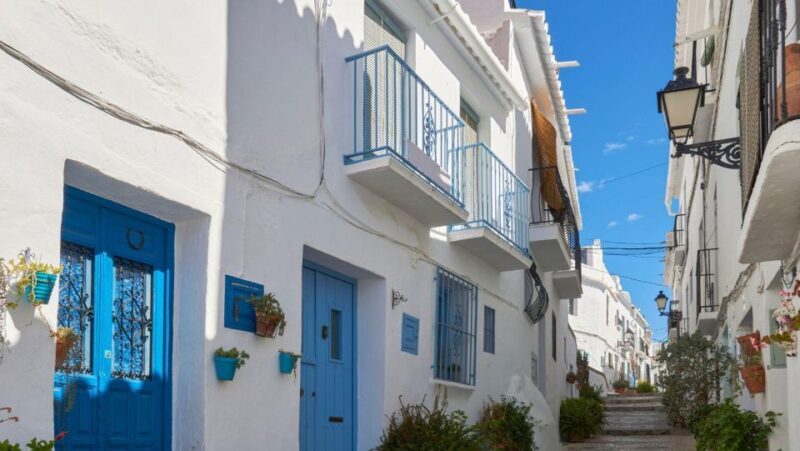 Malaga: Frigiliana & Nerja Tour with Local Product Tastings - Who Should Consider This Tour?