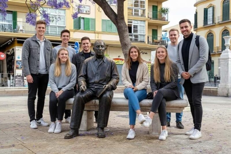 Málaga: Insta-Perfect Walking Tour with a Local Guide - Practical Tips for Booking and Enjoying