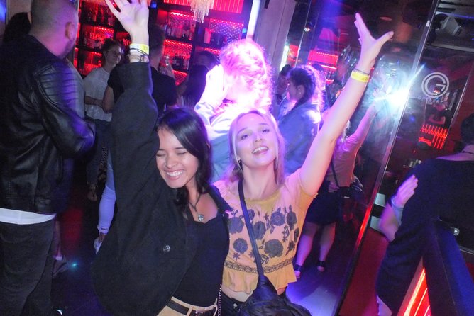 Malaga Nightlife Pub Crawl Tour with Drinks and Clubs Entry - The vibe: great for meeting people, mixed for “college-party” energy