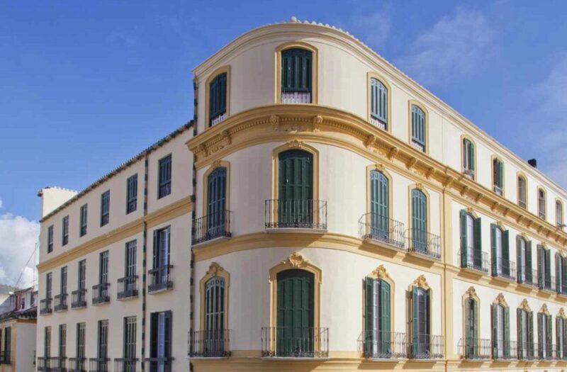 Málaga: Picasso Birthplace Museum Ticket & City Audio Guide - Key Points