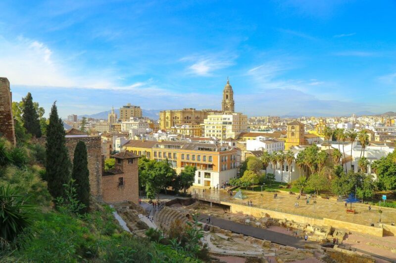 Malaga: Private History & Highlights walking tour - Experience the Charm of Malaga with a Private History & Highlights Walk