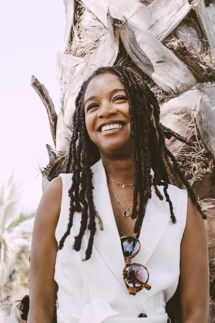 Málaga: Professional Photoshoot and City Tour - Who Should Book This Tour?