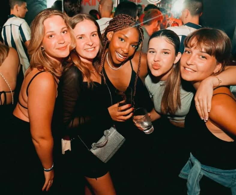 Málaga: Pub Crawl Málaga Madness - What Is the Málaga Pub Crawl All About?