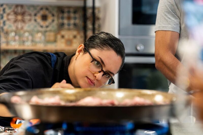 Málaga: Spanish Cooking Workshop with Paella and Sangria - Who Is This Experience Best For?